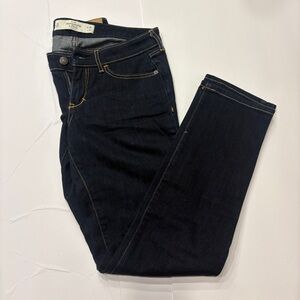 Abercrombie and Fitch Women's Dark Blue Women's Low rise Skinny Jeans size 26